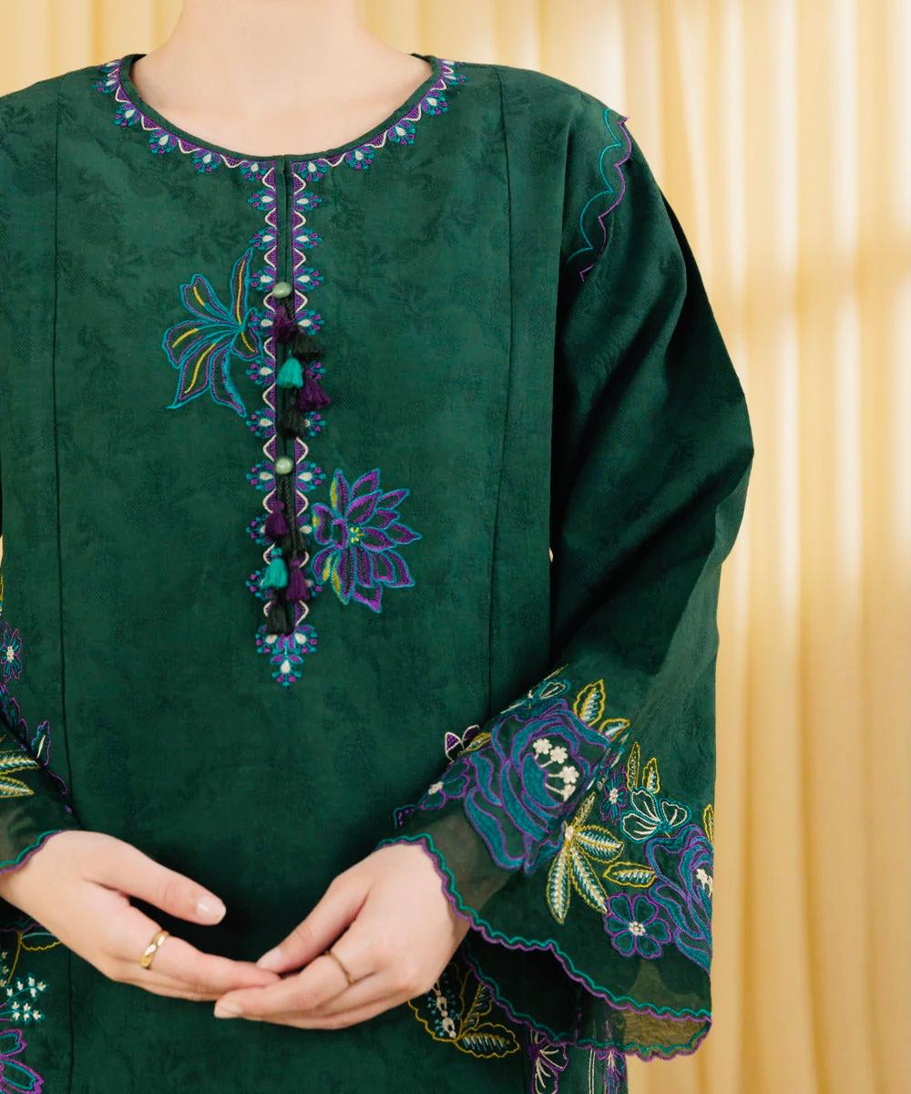 sapphire-3piece-embroidered-lawn jacaurd-suit (4)